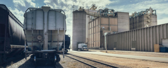 Late-arriving equipment irks US grain shippers